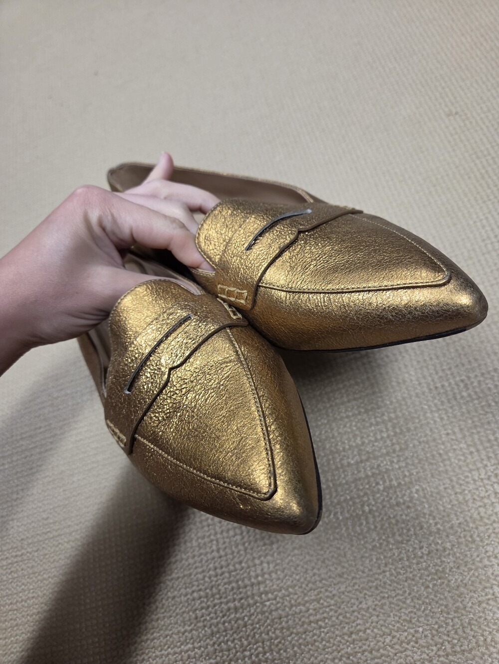 Coach Naomi Metallic Gold Copper Leather Pointed Toe Penny Loafers Size 8 - Picture 3 of 8